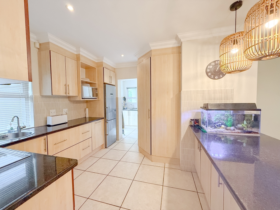 To Let 3 Bedroom Property for Rent in Keurbooms River Western Cape
